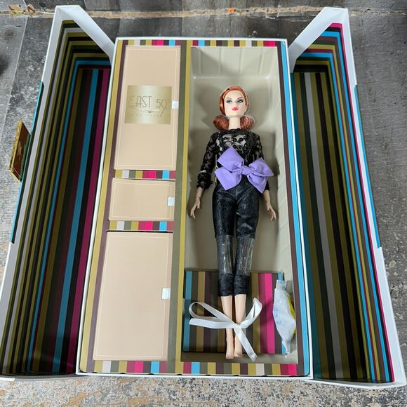 INTEGRITY TOYS DRAMATIC EVENING VICTOIRE ROUX THE EAST 59TH FASHION ROYALTY